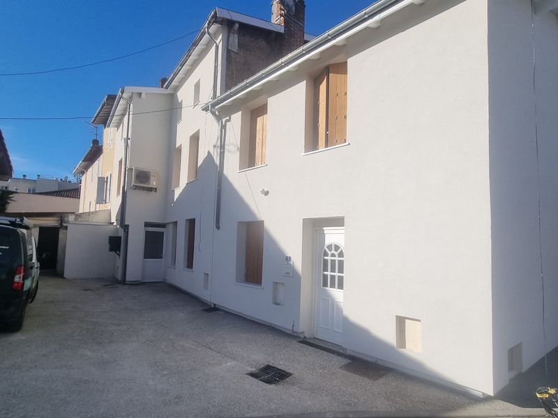 immeuble-becogne-isole-par-exterieur